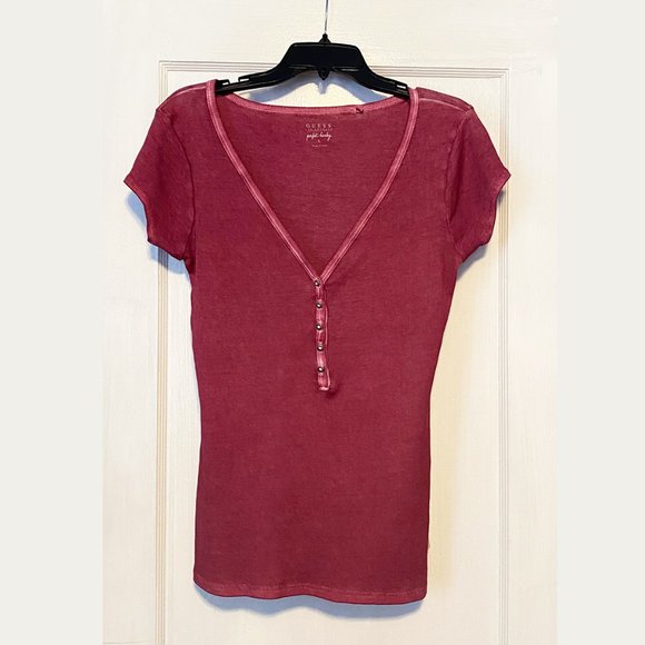 GUESS  Women's Perfect Henley, Sz L, Pink / Mauve Color, Ribbed, NWOT - Picture 2 of 8